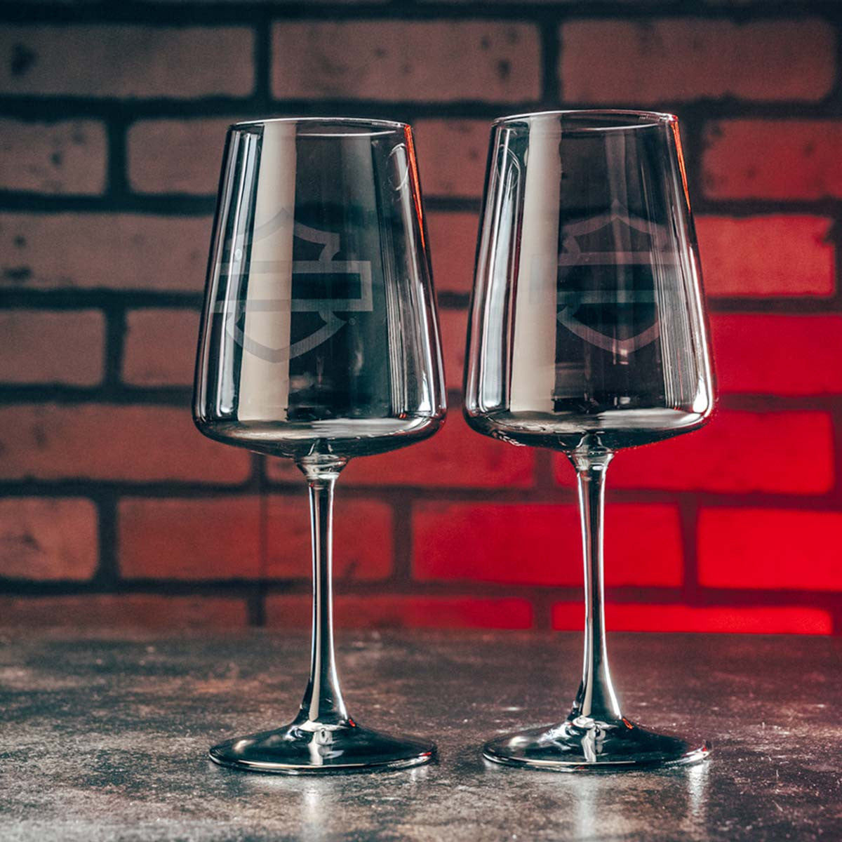 Harley-Davidson® Open Bar & Shield Smoke Grey Wine Glass Set | Set