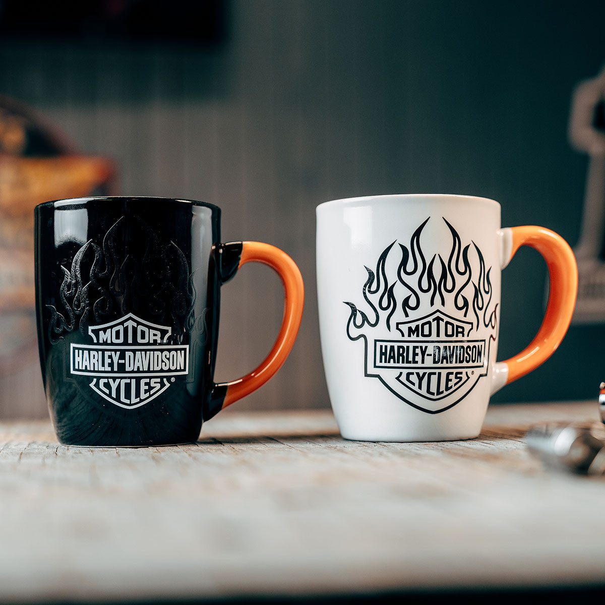 
                  
                    Harley-Davidson® Bar & Shield Flames Color Change Mug Set
                  
                