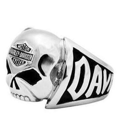 
                  
                    Harley-Davidson® Men's Skull Ring | Bar & Shield® Detail
                  
                